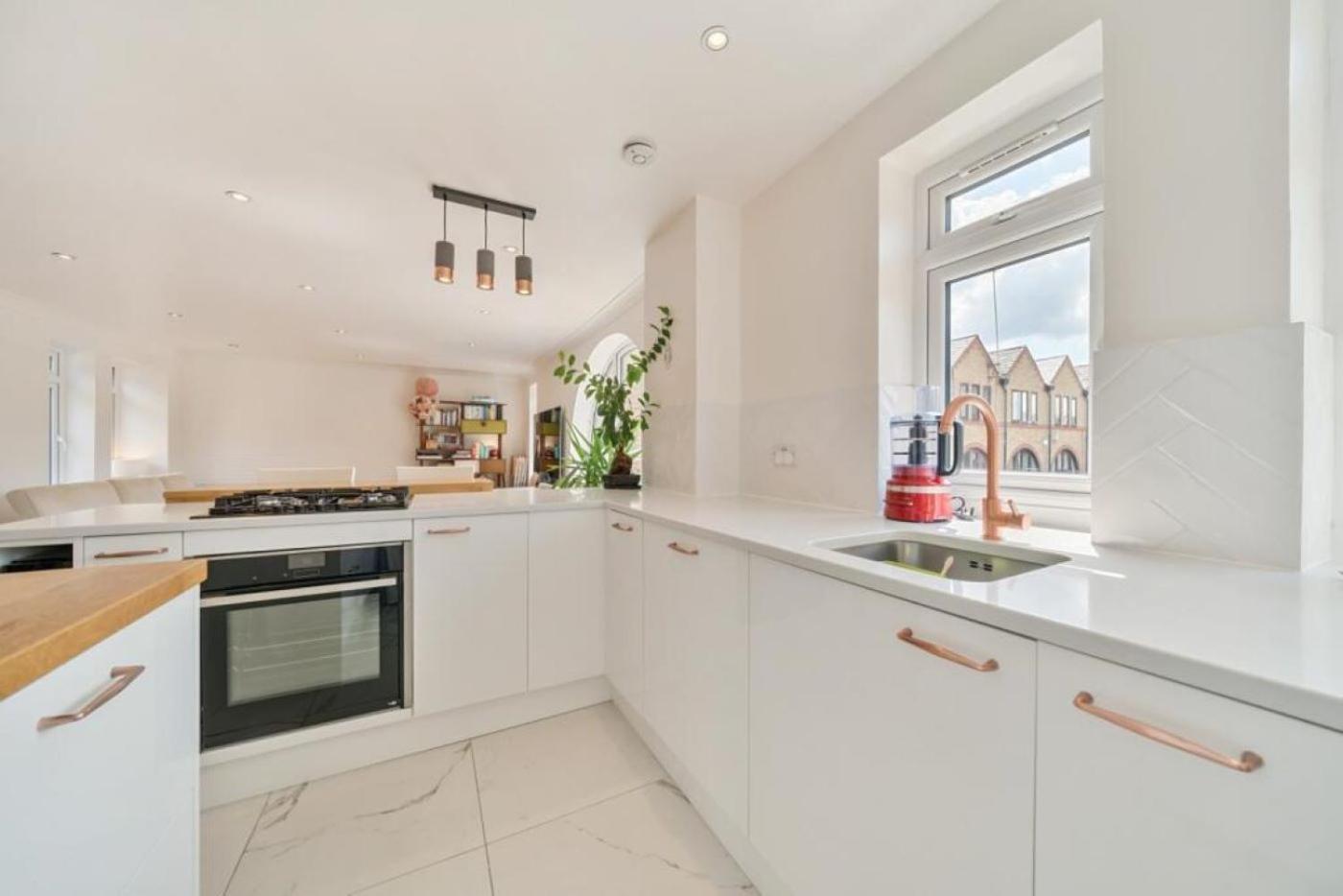 Elegant Modern Cozy 3Bd Apt 1Gb Wifi - Luxurylondonstays Holiday home