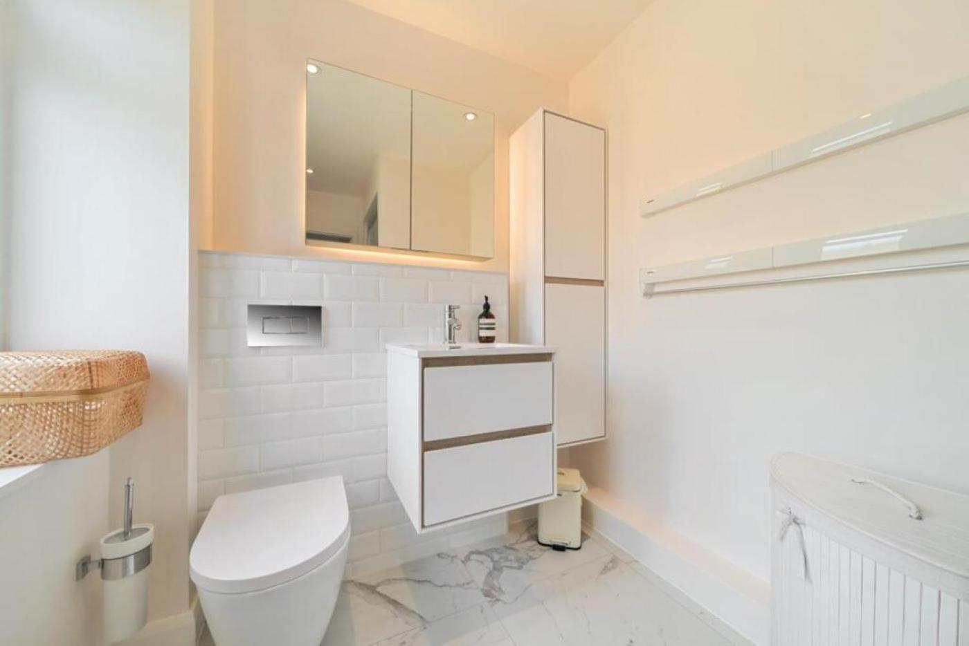 Elegant Modern Cozy 3Bd Apt 1Gb Wifi - Luxurylondonstays Holiday home *